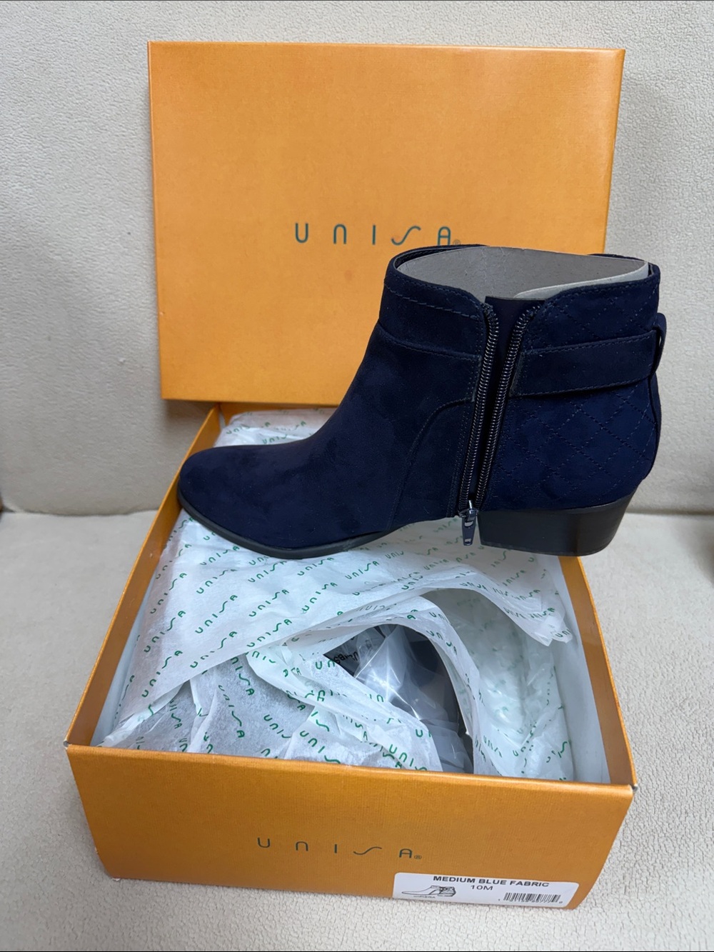New Unisa Navy Suede Zip Ankle Boot woman’s size 10. Gorgeous blue color